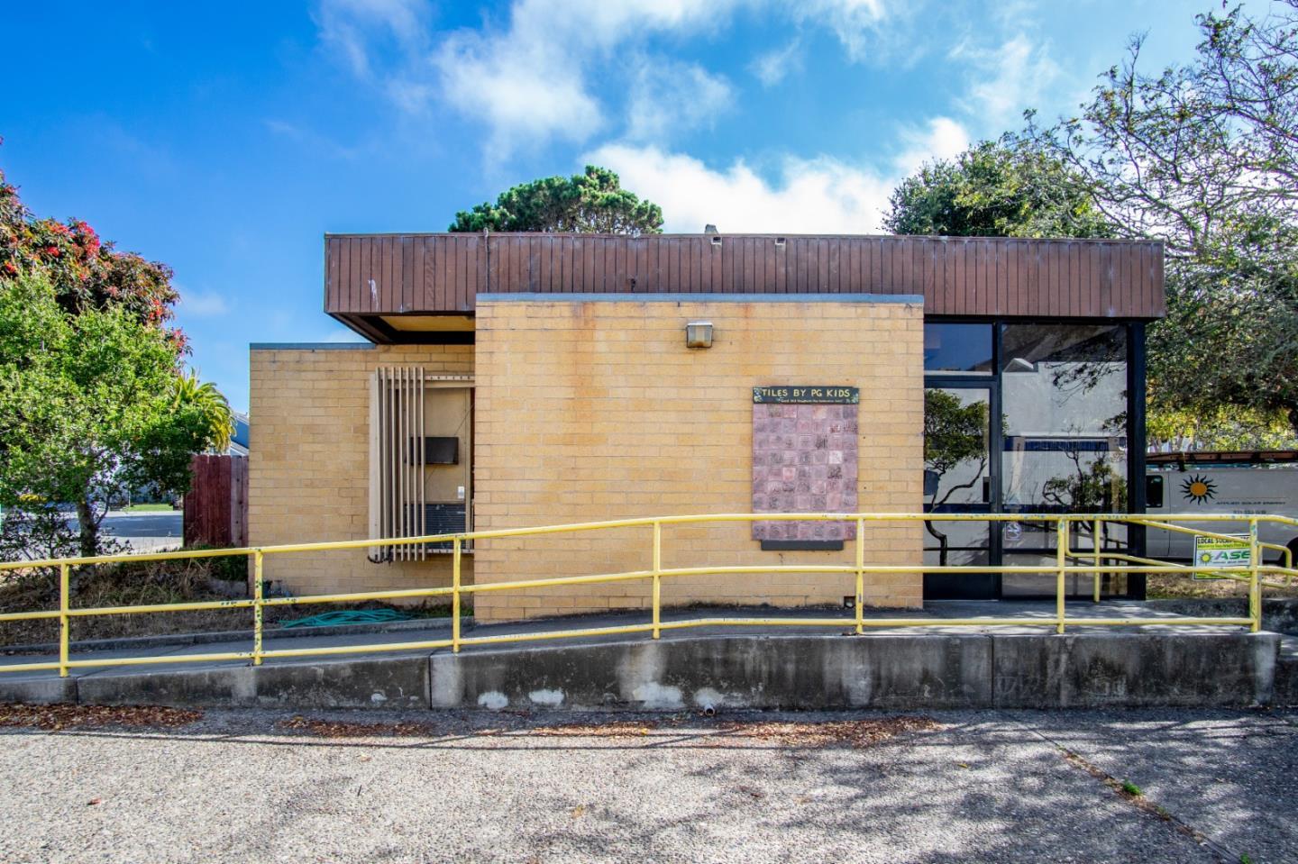 319 Forest Avenue, PACIFIC GROVE, California 93950, ,Comm Industrial For Sale,For Sale,Forest Avenue,40962009
