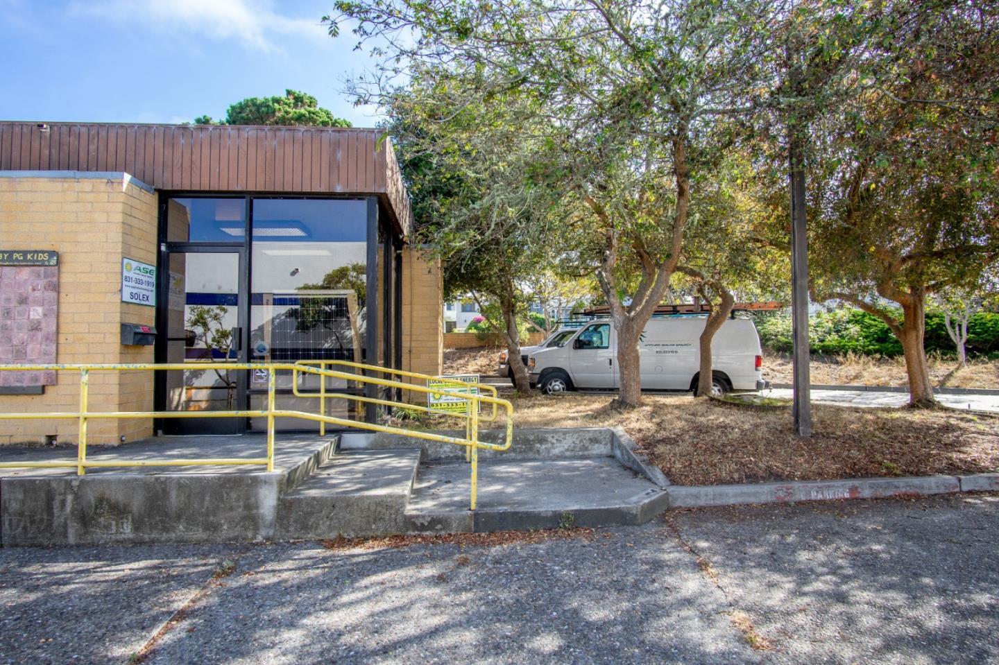 319 Forest Avenue, PACIFIC GROVE, California 93950, ,Comm Industrial For Sale,For Sale,Forest Avenue,40962009