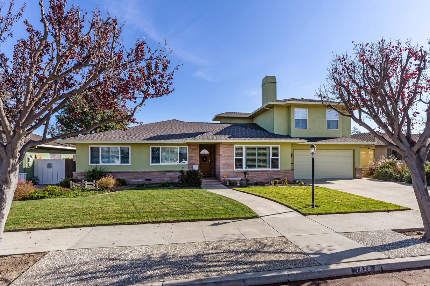 1829 Prune St, Hollister, CA 95023 4 Beds 3 Baths (Sold