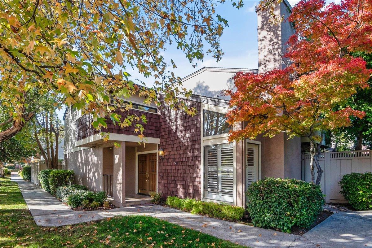 1698 Las Piedras Ct, Los Gatos, CA 95032 3 Beds 2/1 Baths (Sold