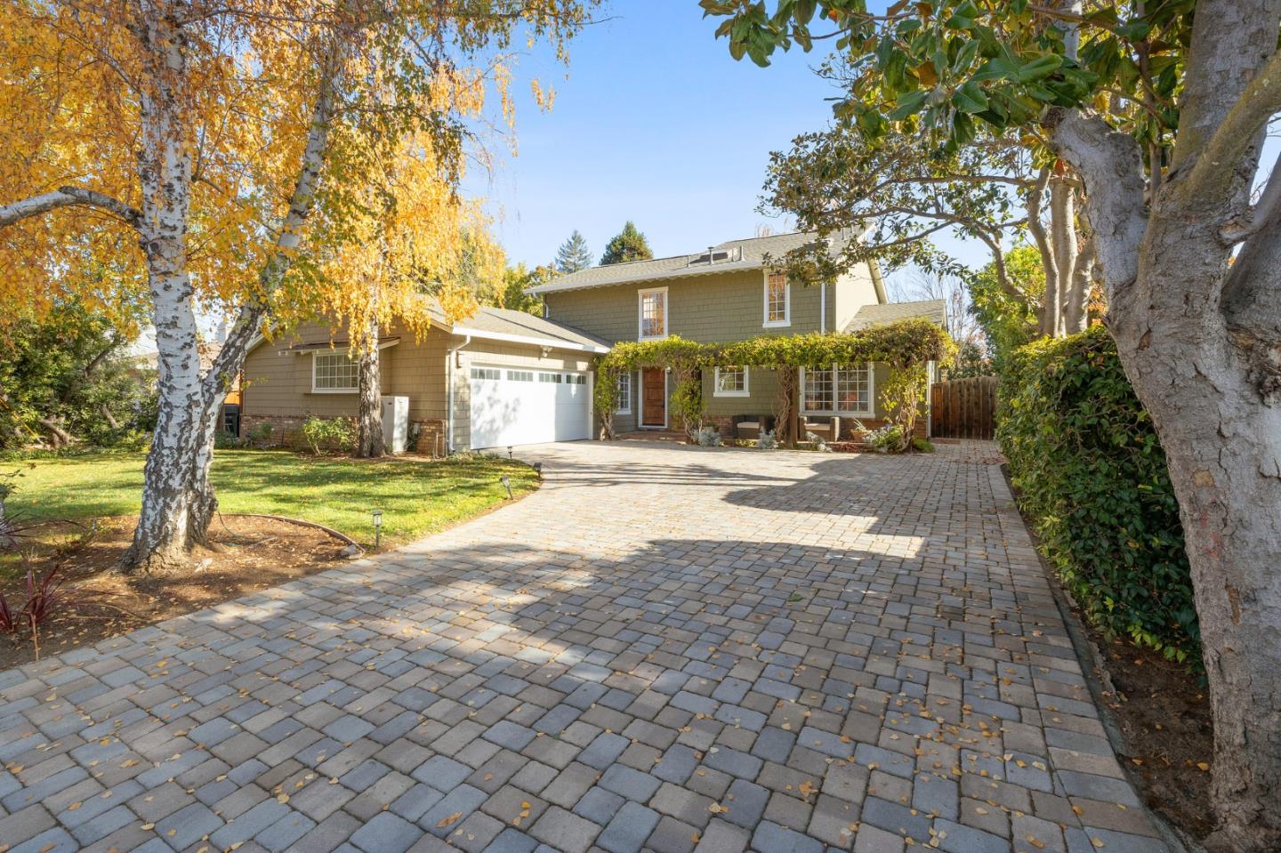 1075 Russell Ave, Los Altos, CA 94024 3 Beds 3/1 Baths (Sold