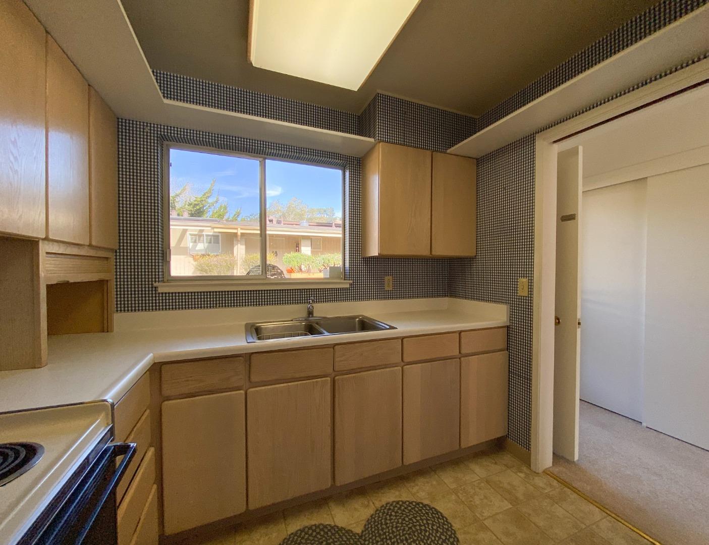 102 Hacienda Carmel, Carmel, CA 93923 2 Beds 2 Baths (Sold