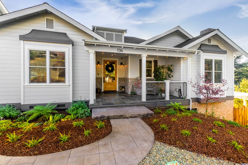 Detail Gallery Image 1 of 1 For 134 Viking Ct, Soquel,  CA 95073 - 4 Beds | 3/1 Baths