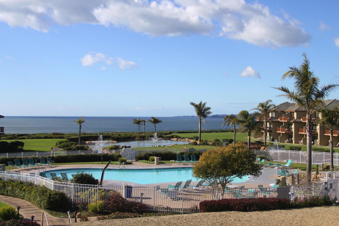 433 Seascape Resort Dr, Aptos, CA 95003 - 2 Beds | 2/1 Baths (Active