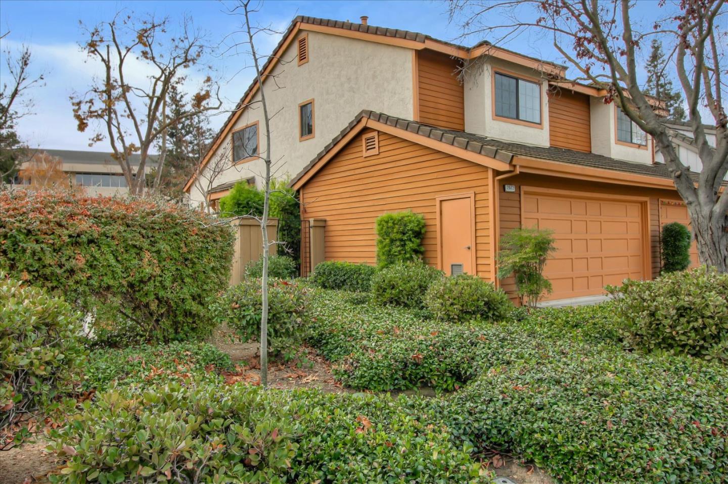 Detail Gallery Image 1 of 1 For 2072 Wente Way, San Jose,  CA 95125 - 2 Beds | 1/1 Baths