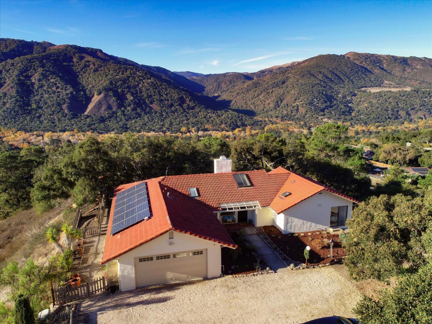 371 Ridge Way, Carmel Valley, CA 93924 2 Beds 2 Baths (Sold