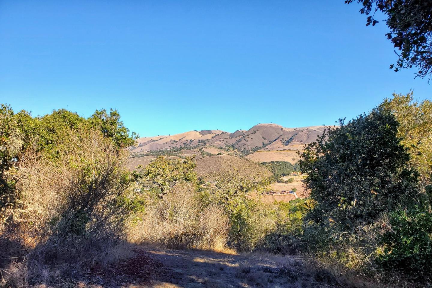 14 UPPER CIRCLE, CARMEL VALLEY, California 93924, ,Lots And Land,For Sale,UPPER CIRCLE,40963379