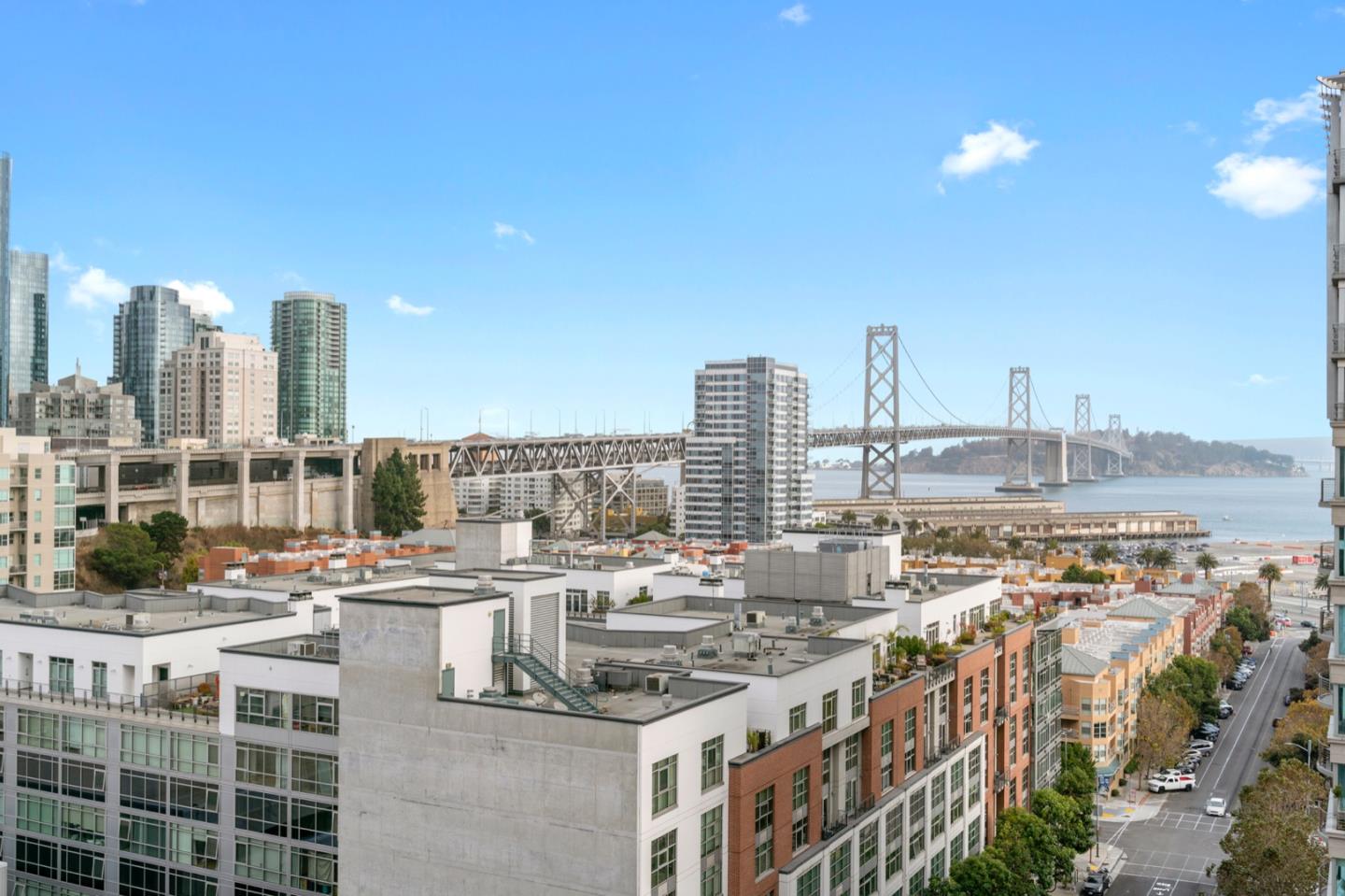 Detail Gallery Image 1 of 1 For 239 Brannan St 12a,  San Francisco,  CA 94107 - 3 Beds | 3 Baths