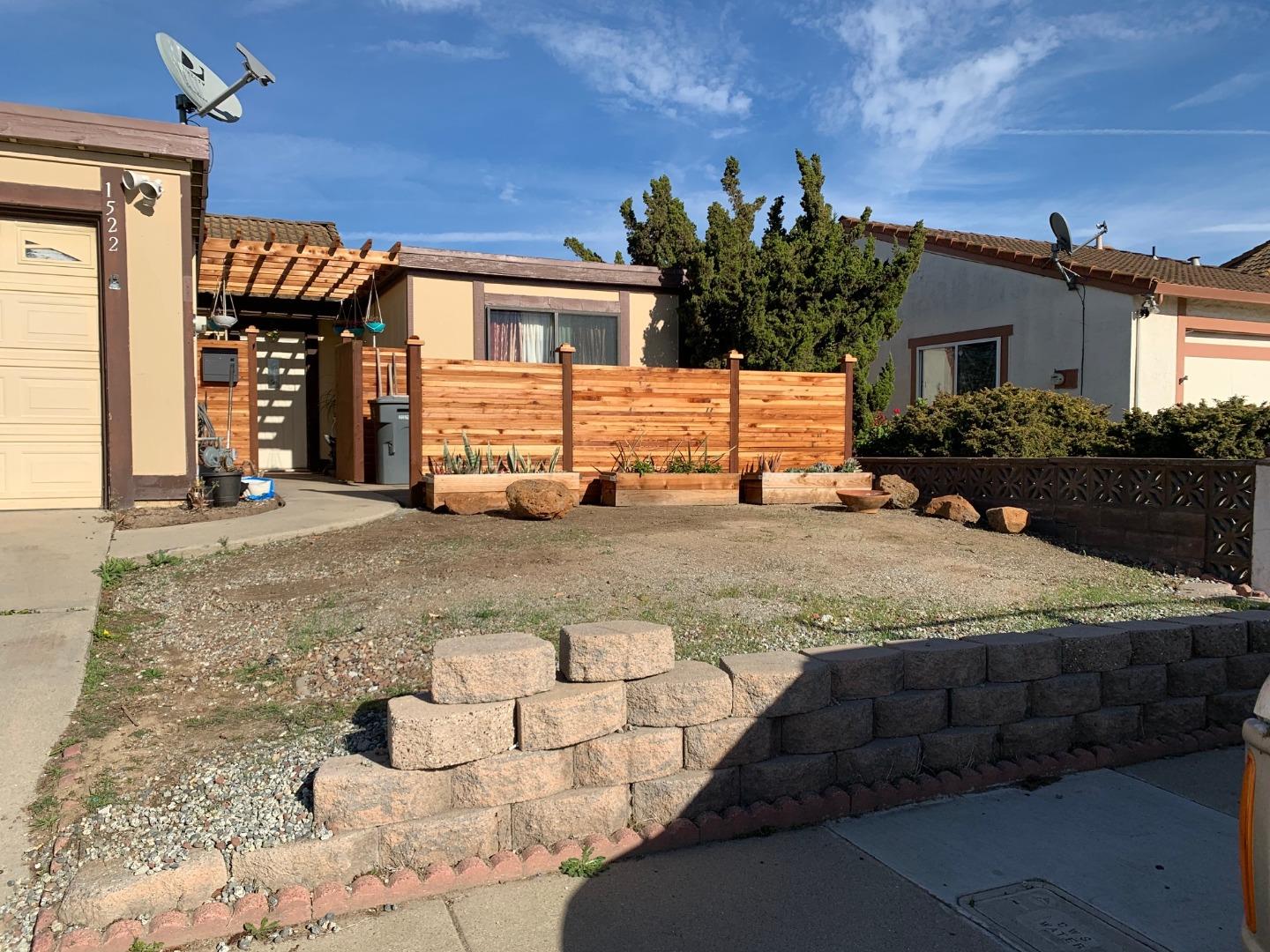 1522 Duran St, Salinas, CA 93906 2 Beds 1 Baths (Active