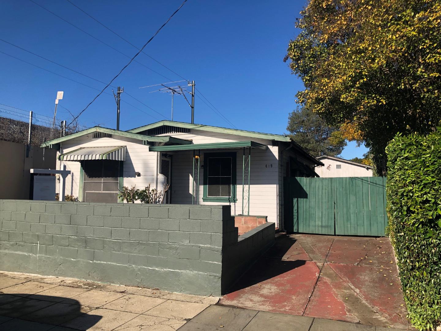 409 E Santa Inez Ave, San Mateo, CA 94401 2 Beds 1 Baths (Canceled