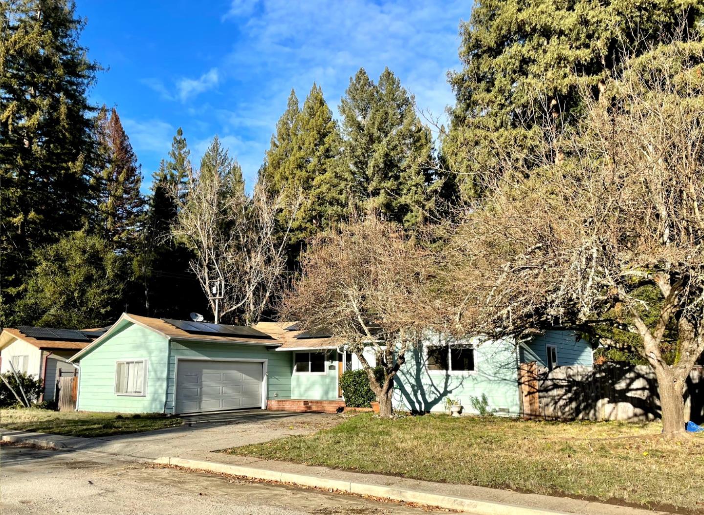 Detail Gallery Image 1 of 1 For 185 Moon Dr, Boulder Creek,  CA 95006 - 3 Beds | 2 Baths