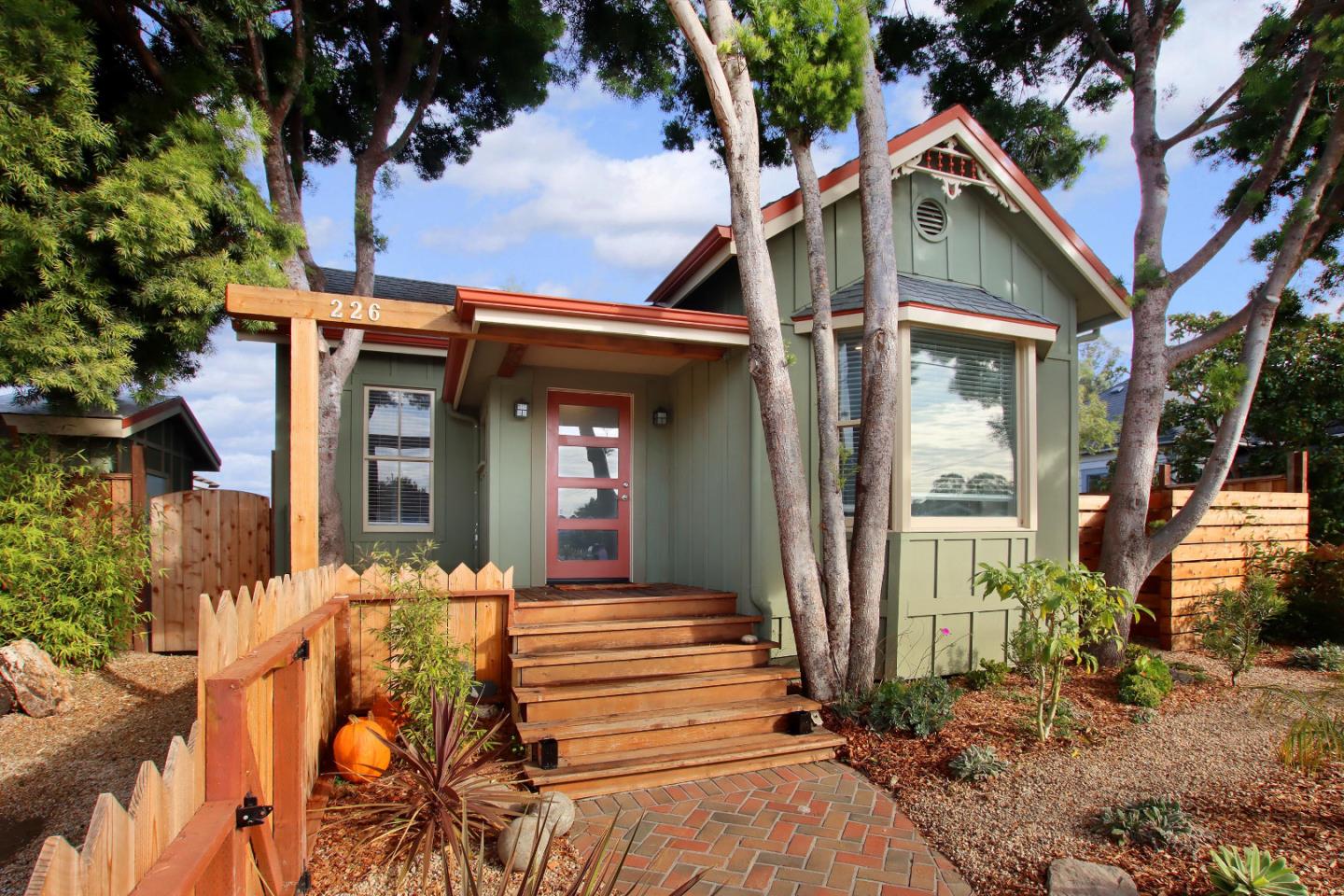 226 S Branciforte Ave, Santa Cruz, CA 95062 2 Beds 1 Baths (Sold