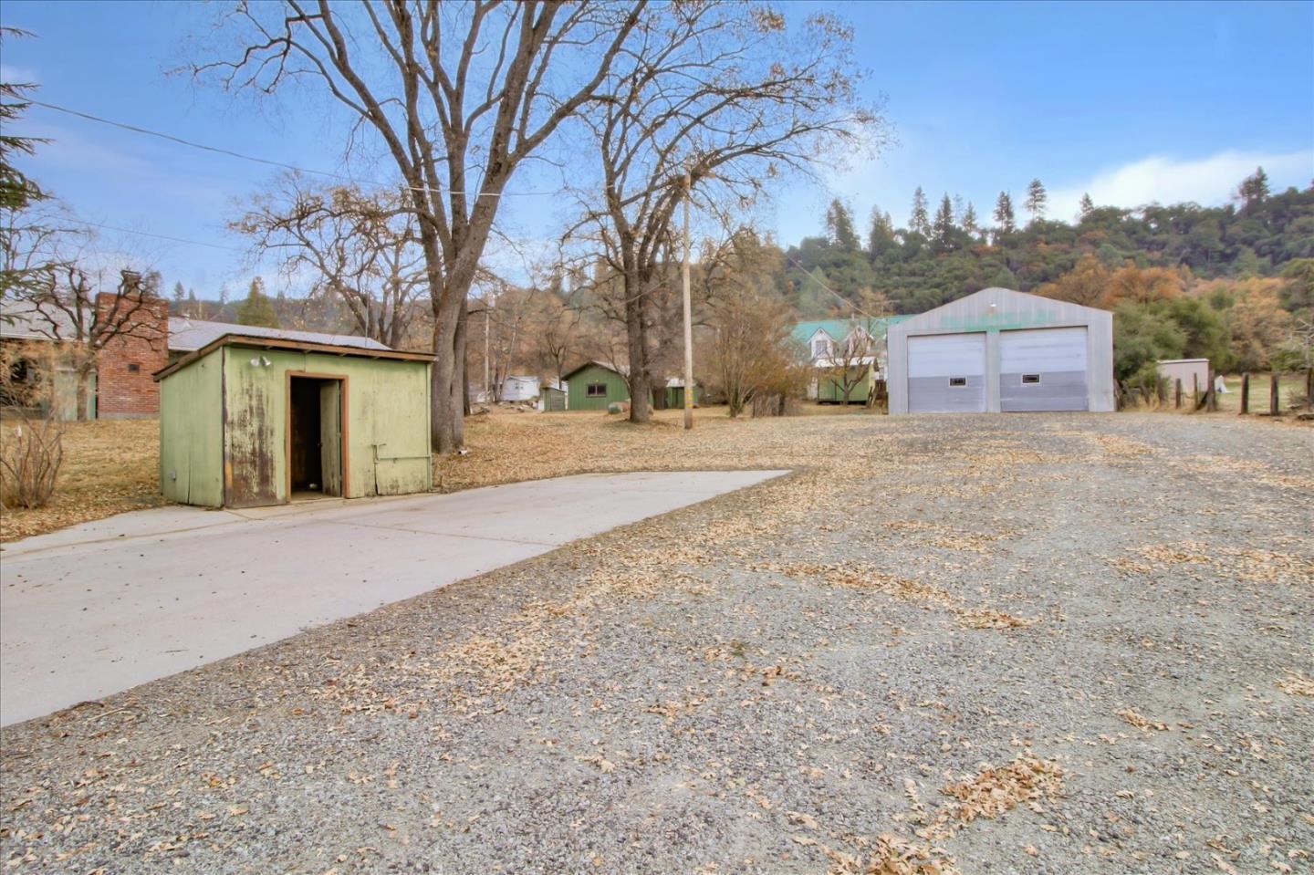 19739 Soulsbyville Rd, Soulsbyville, CA 95372 3 Beds 2 Baths