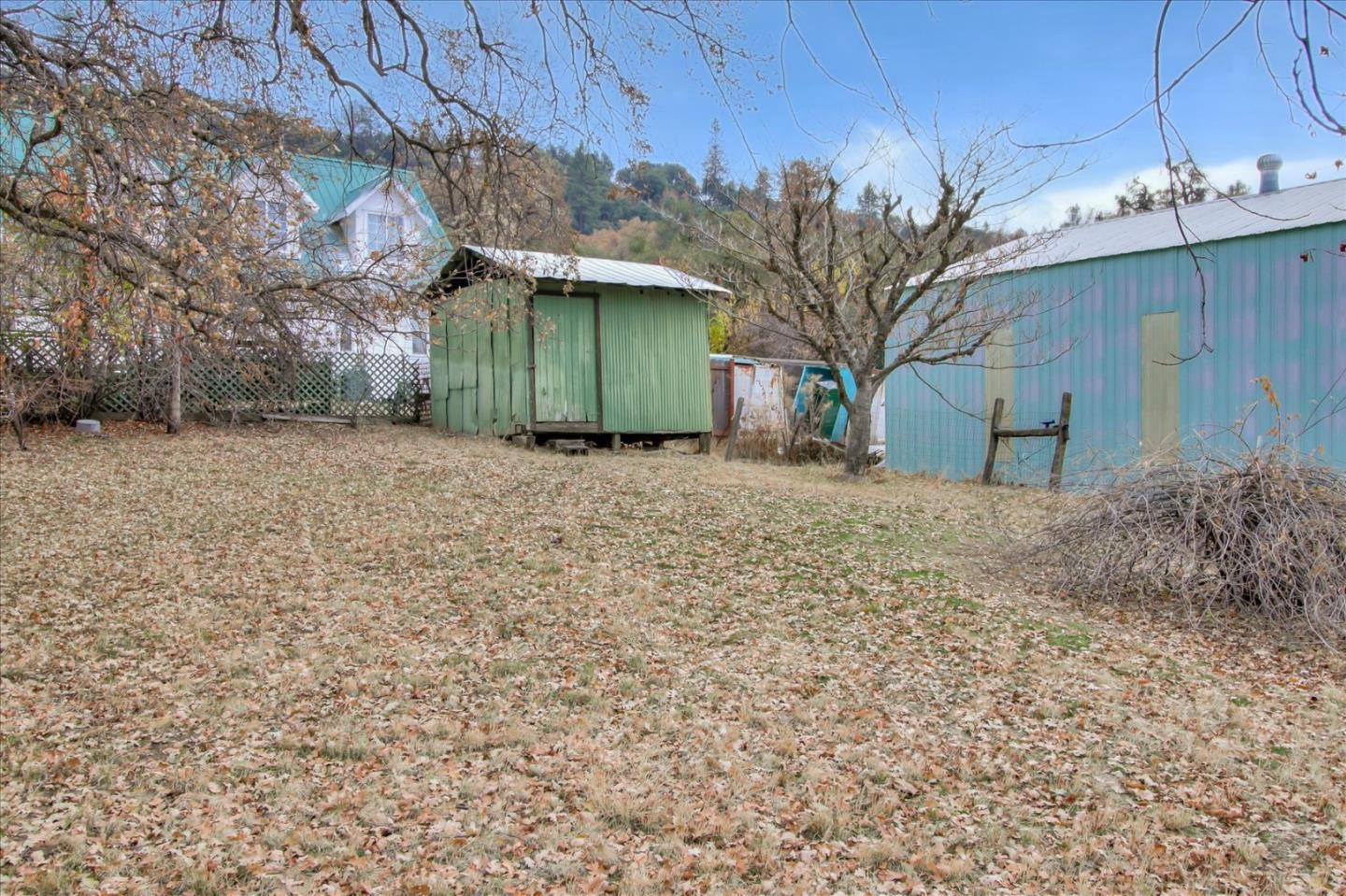 19739 Soulsbyville Rd, Soulsbyville, CA 95372 3 Beds 2 Baths