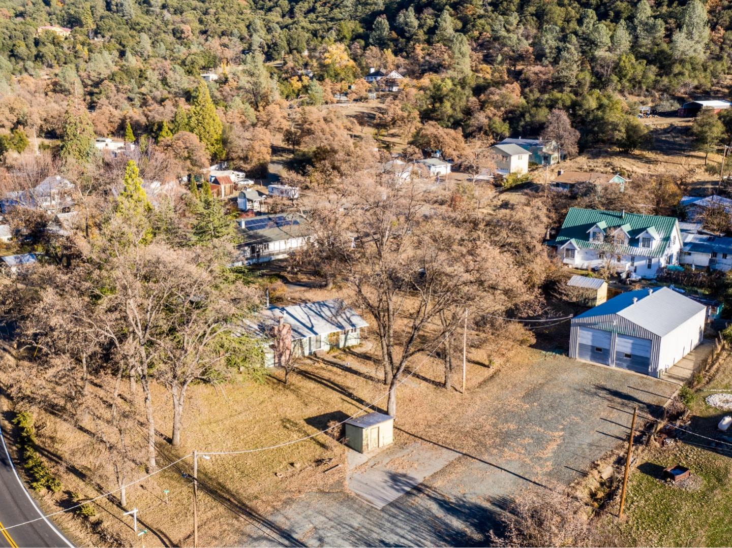 19739 Soulsbyville Rd, Soulsbyville, CA 95372 3 Beds 2 Baths