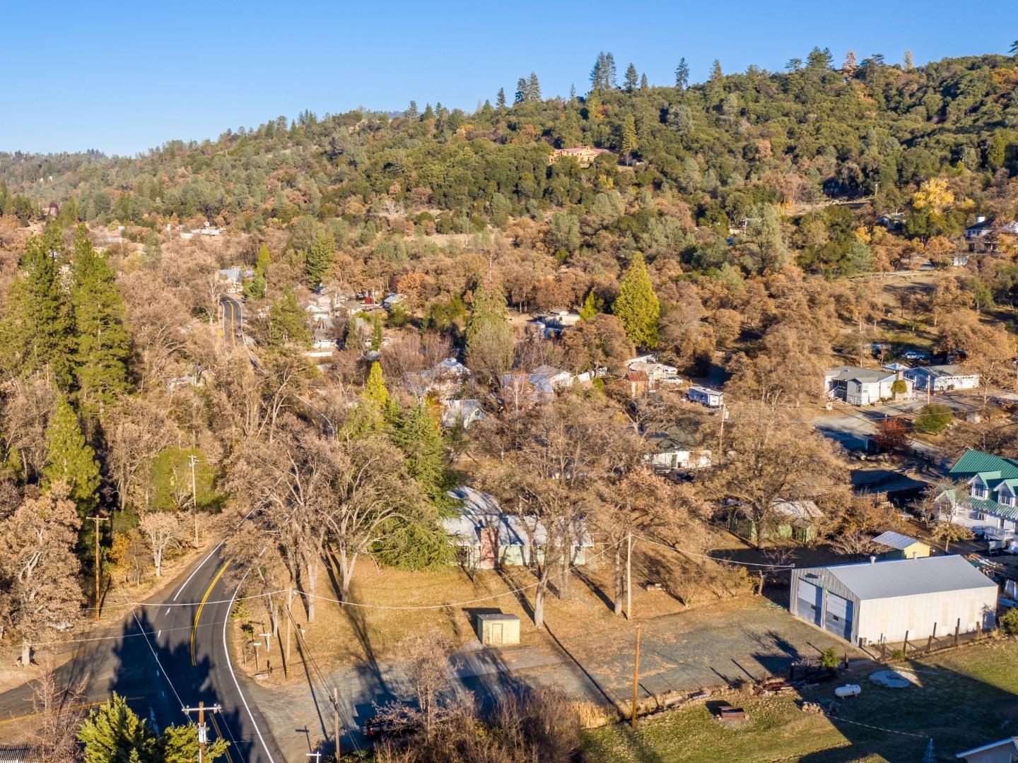 19739 Soulsbyville Rd, Soulsbyville, CA 95372 3 Beds 2 Baths