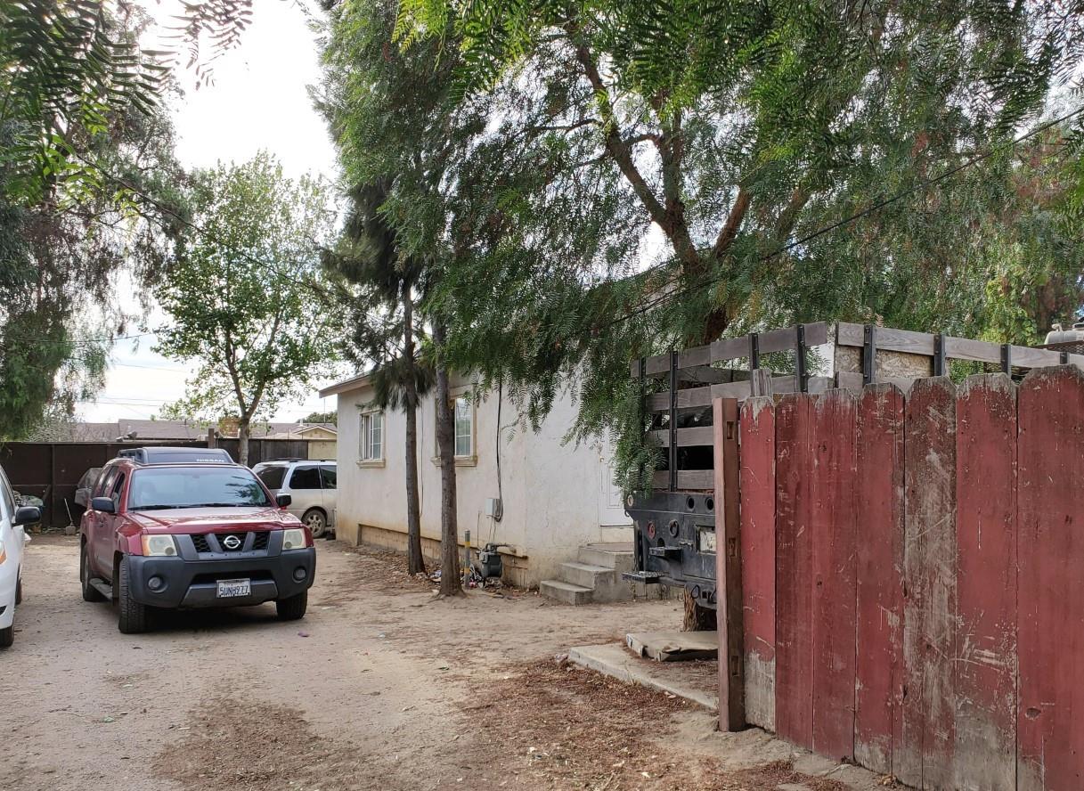 11 5th Street, GREENFIELD, California 93927, ,Comm Ri Multi-units 5+,For Sale,5th Street,ML81823662