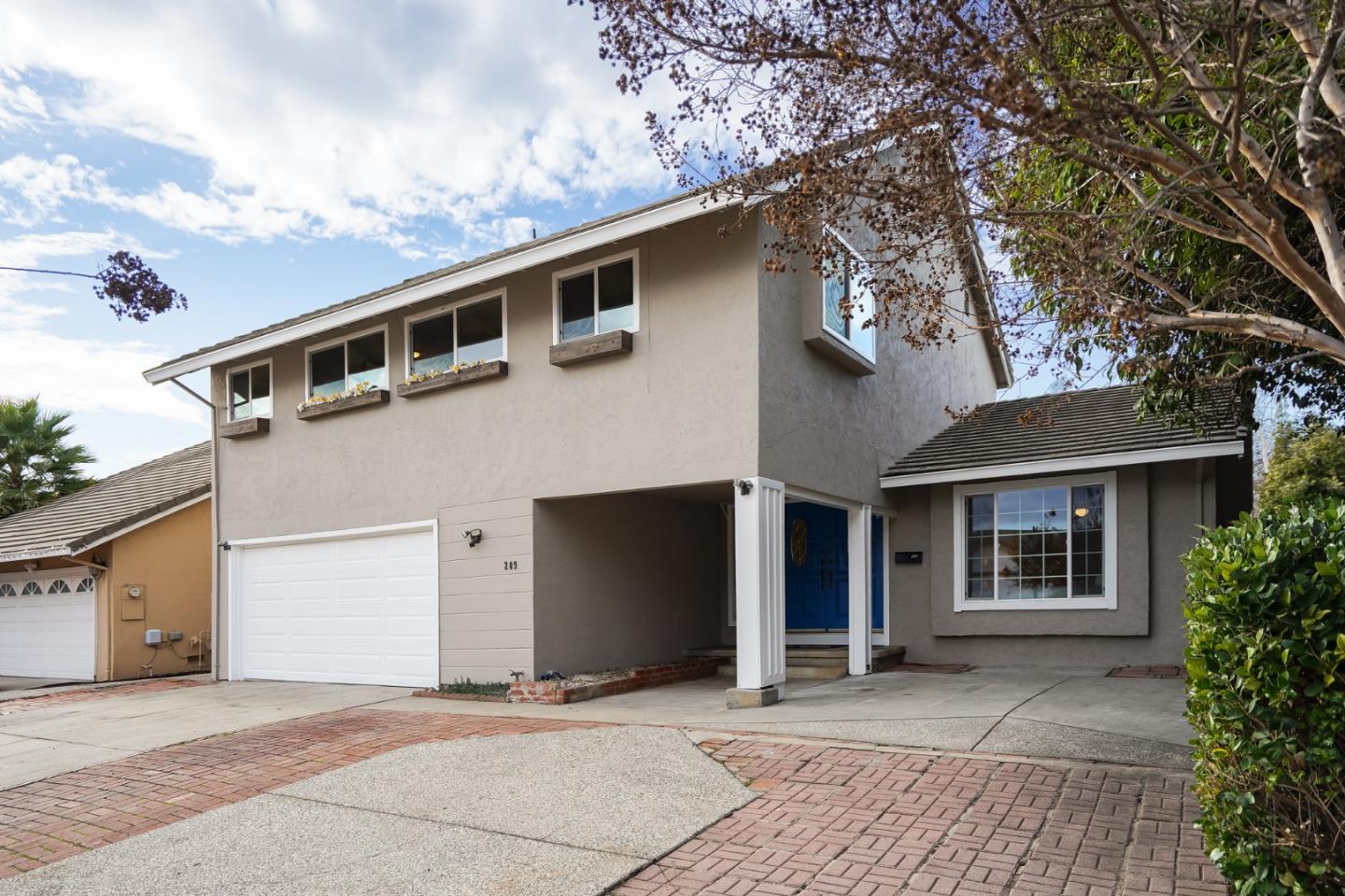 Detail Gallery Image 1 of 1 For 209 Pinot Ct, San Jose,  CA 95119 - 5 Beds | 3/1 Baths