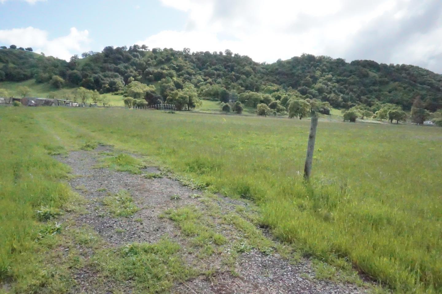 10725 Hale Avenue, MORGAN HILL, California 95037, ,Lots And Land,For Sale,Hale Avenue,40961976