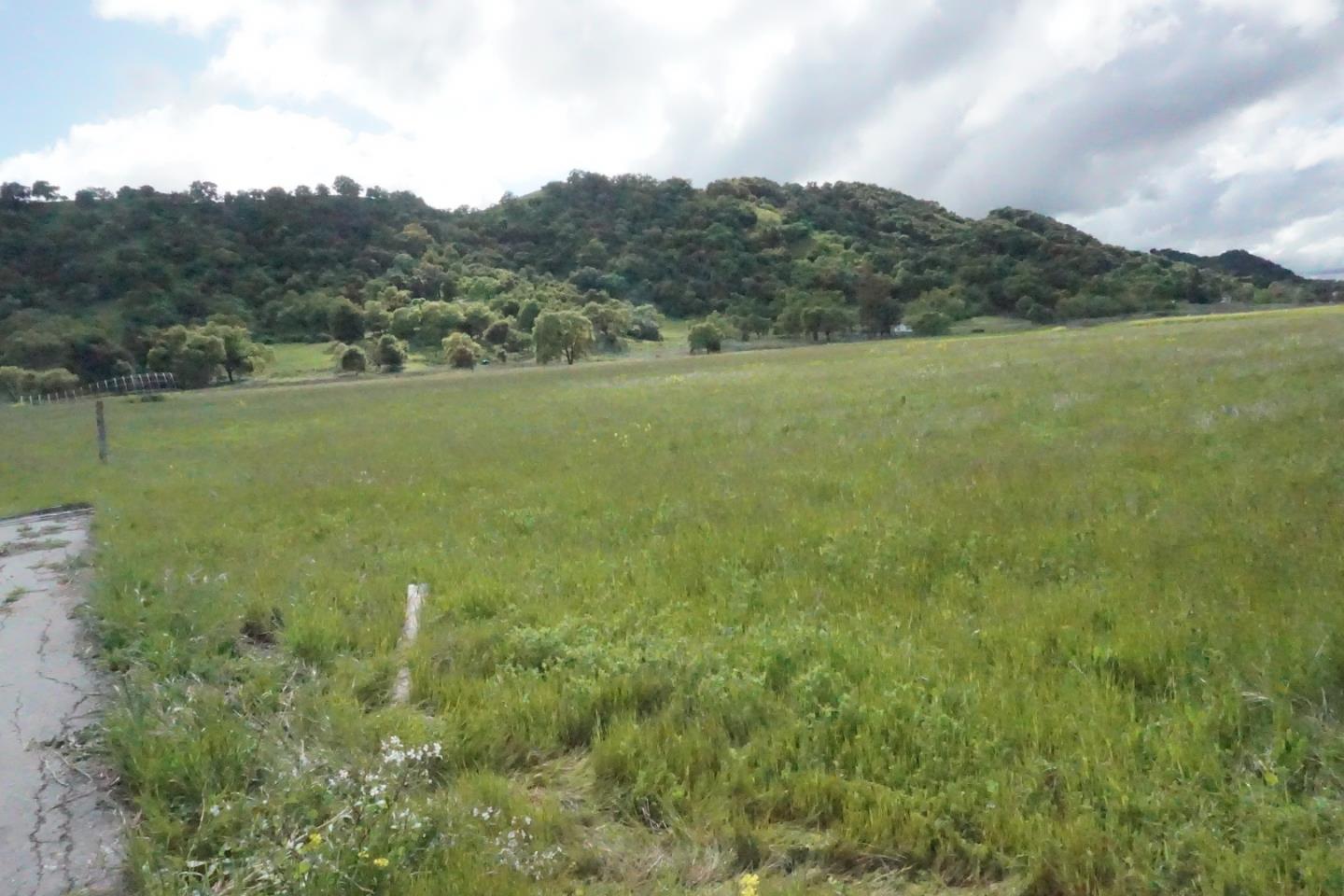 10725 Hale Avenue, MORGAN HILL, California 95037, ,Lots And Land,For Sale,Hale Avenue,40961976