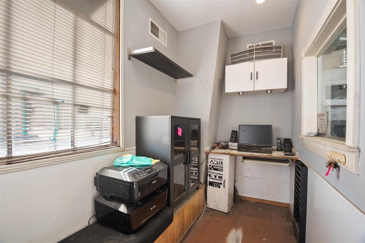 12 Montford Avenue, MILL VALLEY, California 94941, ,Comm Industrial For Sale,For Sale,Montford Avenue,40962026