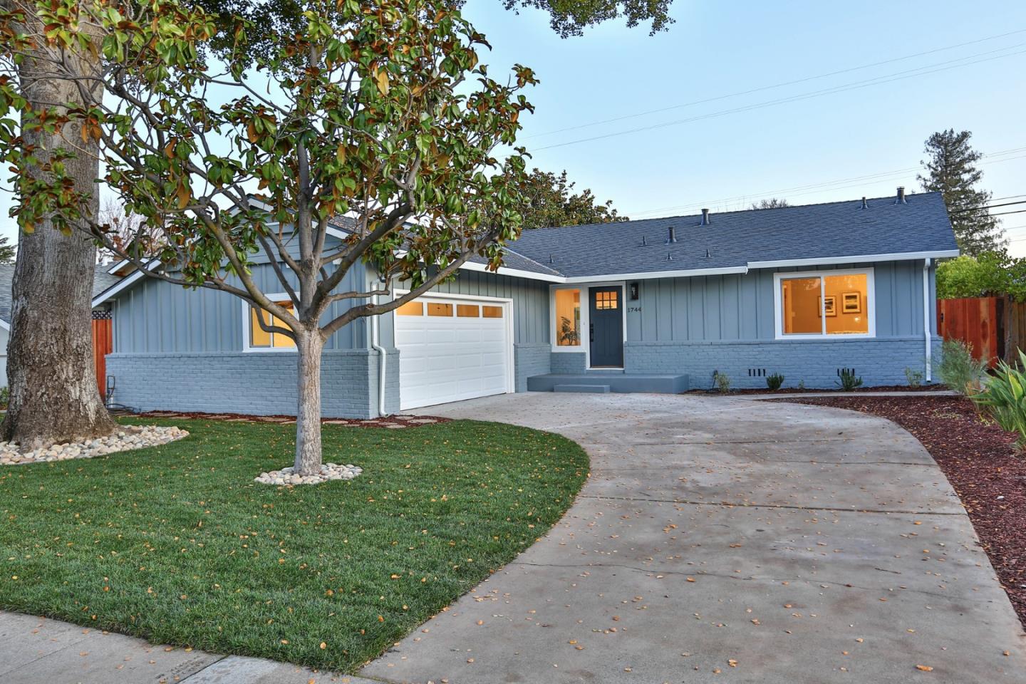 Detail Gallery Image 1 of 1 For 1744 Hallmark Ln, San Jose,  CA 95124 - 3 Beds | 2 Baths