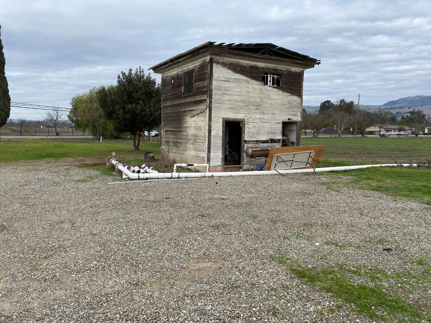 1020 San Martin Avenue, SAN MARTIN, California 95046, ,Lots And Land,For Sale,San Martin Avenue,40962058