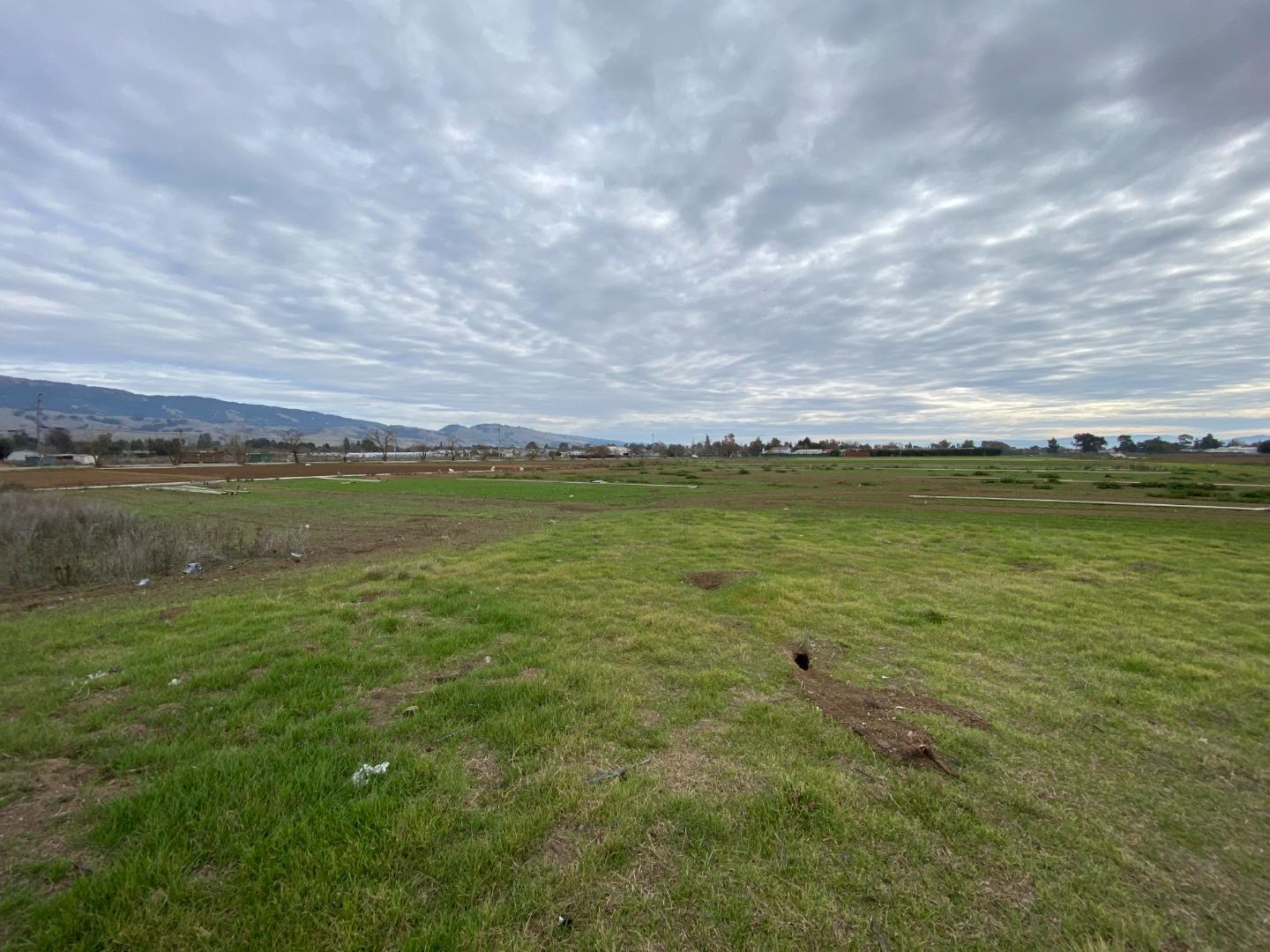 1020 San Martin Avenue, SAN MARTIN, California 95046, ,Lots And Land,For Sale,San Martin Avenue,40962058