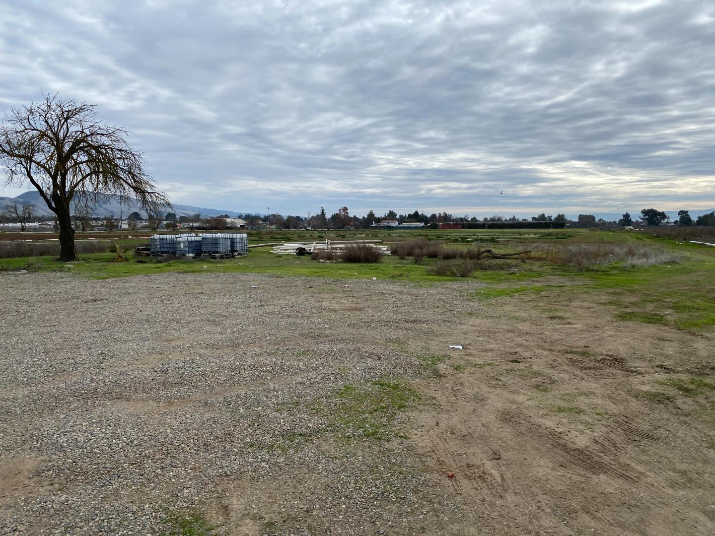 1020 San Martin Avenue, SAN MARTIN, California 95046, ,Lots And Land,For Sale,San Martin Avenue,40962058