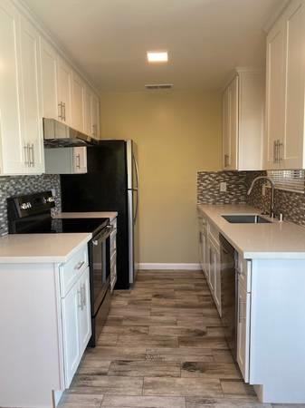 429 Studio Circle, SAN MATEO, California 94401, ,Comm Ri Multi-units 5+,For Sale,Studio Circle,ML81825919