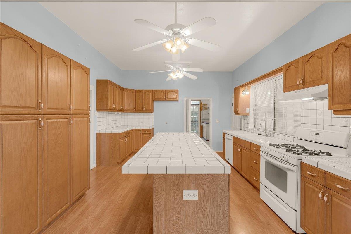 7040 Church Street, GILROY, California 95020, ,Lots And Land,For Sale,Church Street,40962123