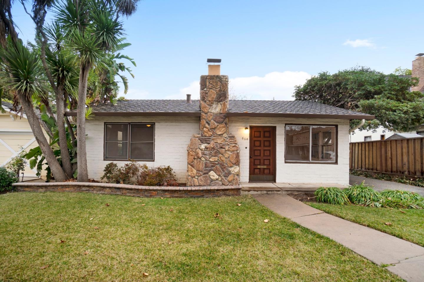 664 Fairmont Ave, Mountain View, CA 94041 2 Beds 1 Baths (Sold