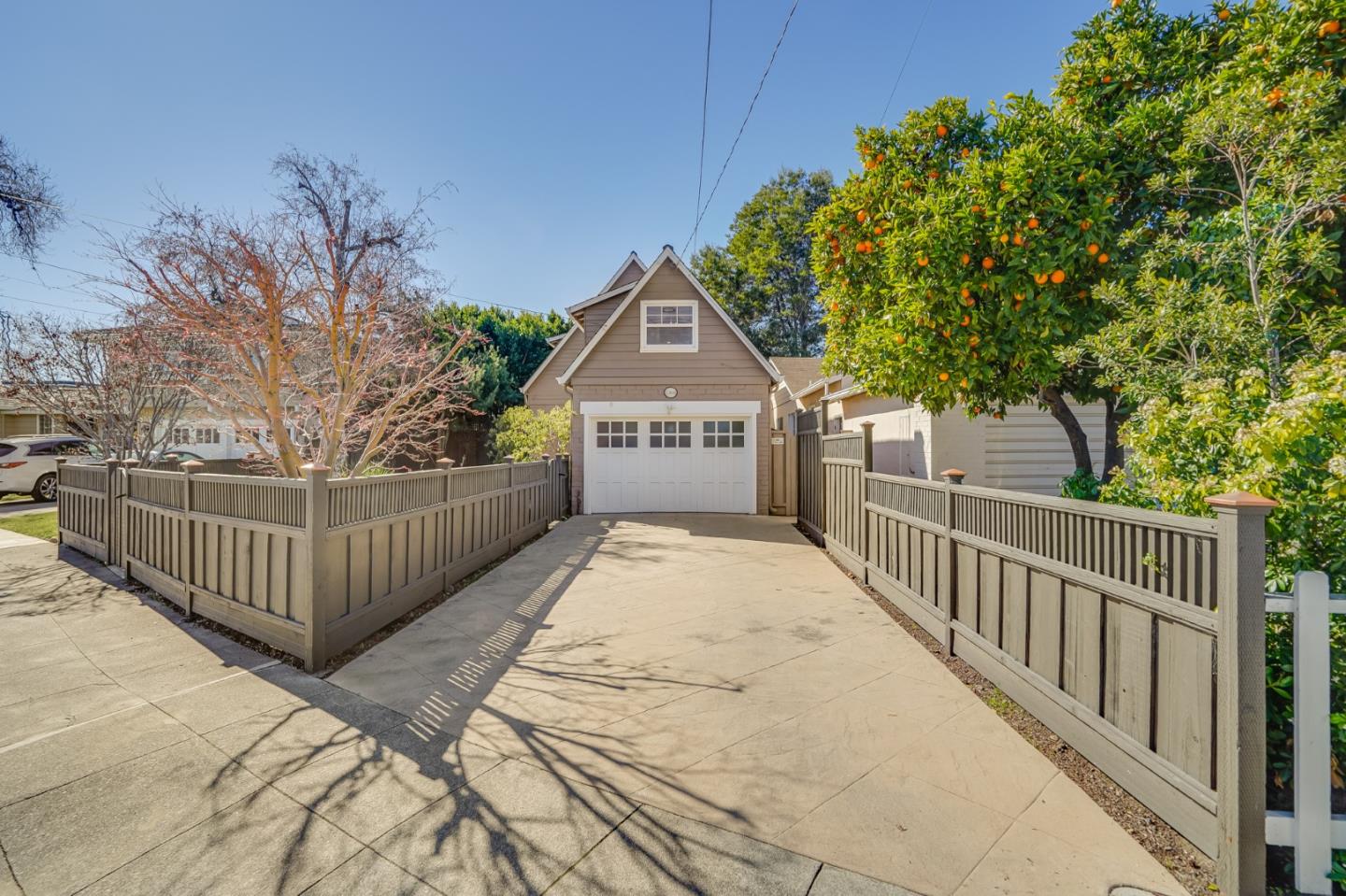 Detail Gallery Image 1 of 1 For 1368 Elm St, San Carlos,  CA 94070 - 2 Beds | 1/1 Baths