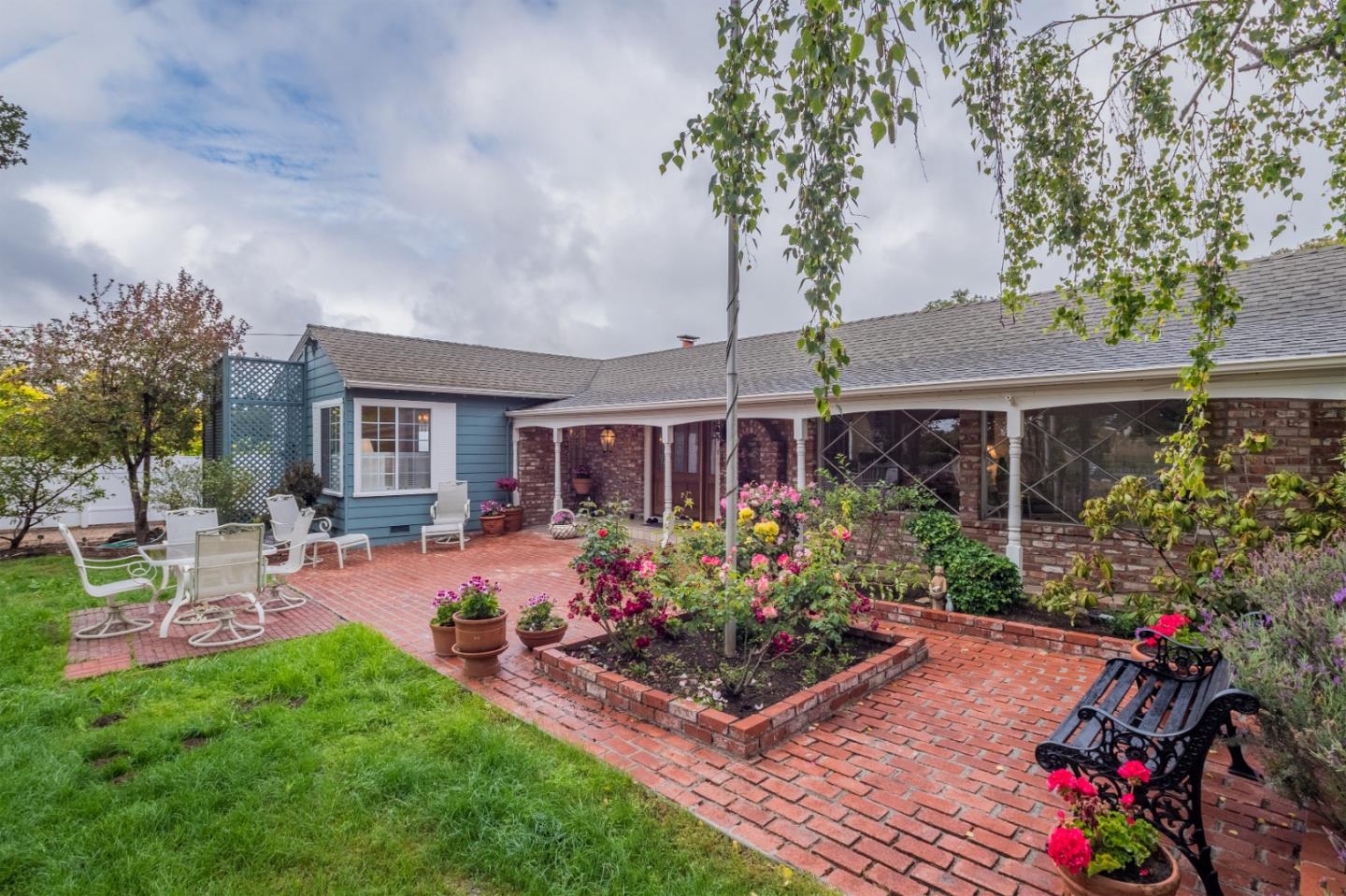 Detail Gallery Image 1 of 1 For 14 W Rianda Rd, Watsonville,  CA 95076 - 4 Beds | 2/1 Baths