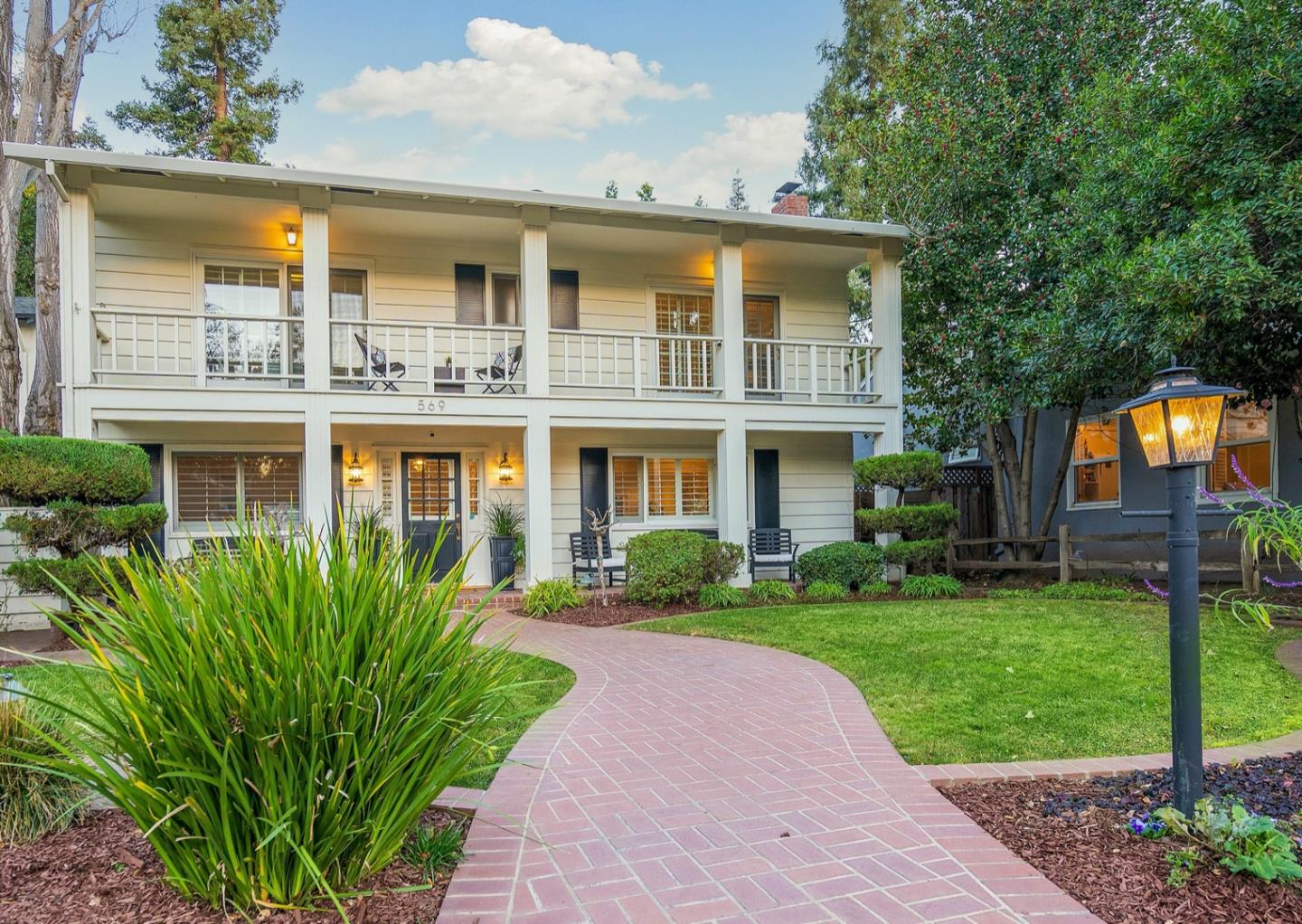 569 University Ave, Los Altos, CA 94022 4 Beds 3 Baths (Sold