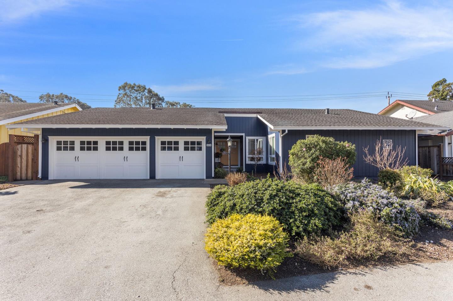 Detail Gallery Image 1 of 1 For 2028 Avignon Pl, Half Moon Bay,  CA 94019 - 4 Beds | 2/1 Baths