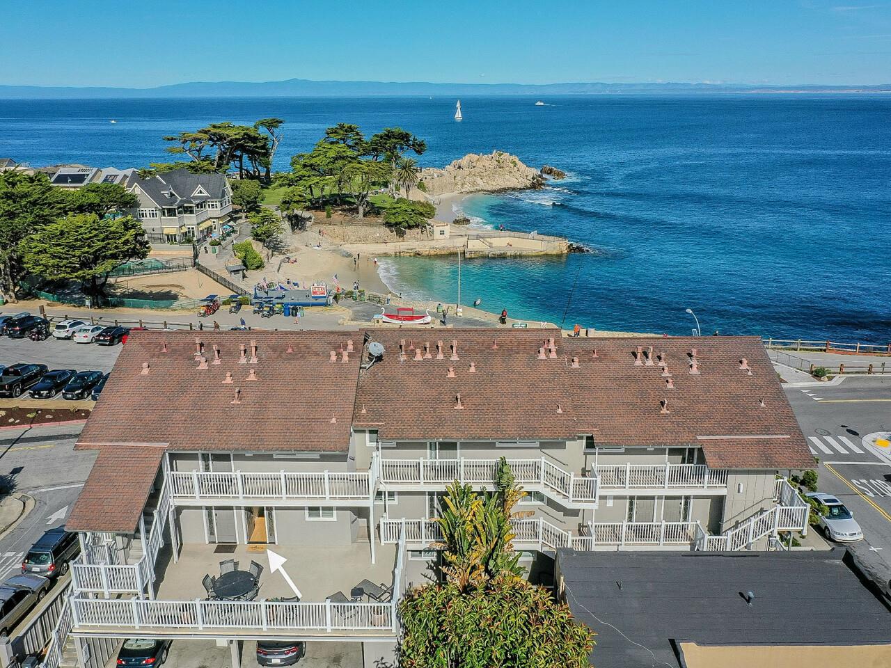 585 Ocean View Blvd 2, Pacific Grove, CA 93950 2 Beds 1/1 Baths