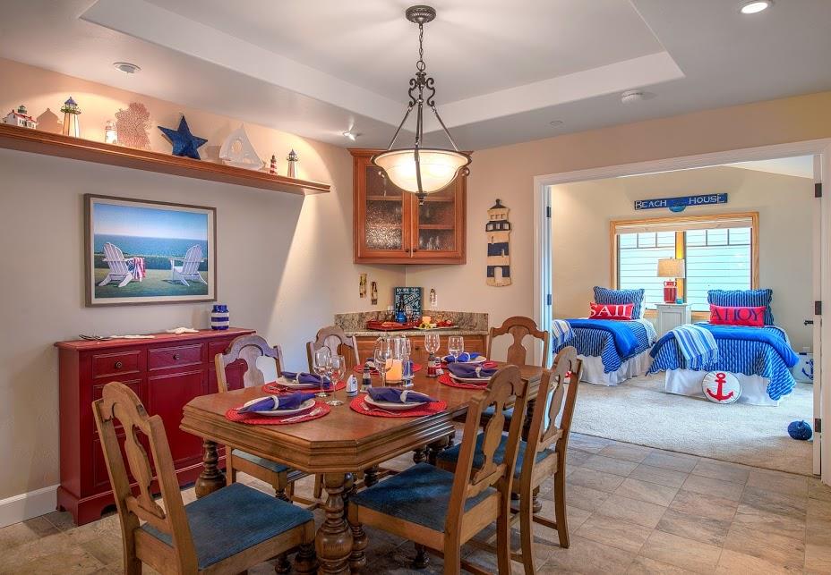 Detail Gallery Image 7 of 17 For 147 14th St, Pacific Grove,  CA 93950 - 3 Beds | 3 Baths