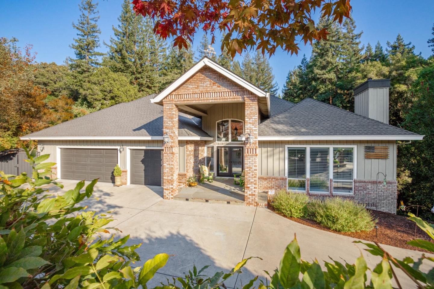 Detail Gallery Image 1 of 1 For 115 Lauren Cir, Scotts Valley,  CA 95066 - 5 Beds | 4 Baths