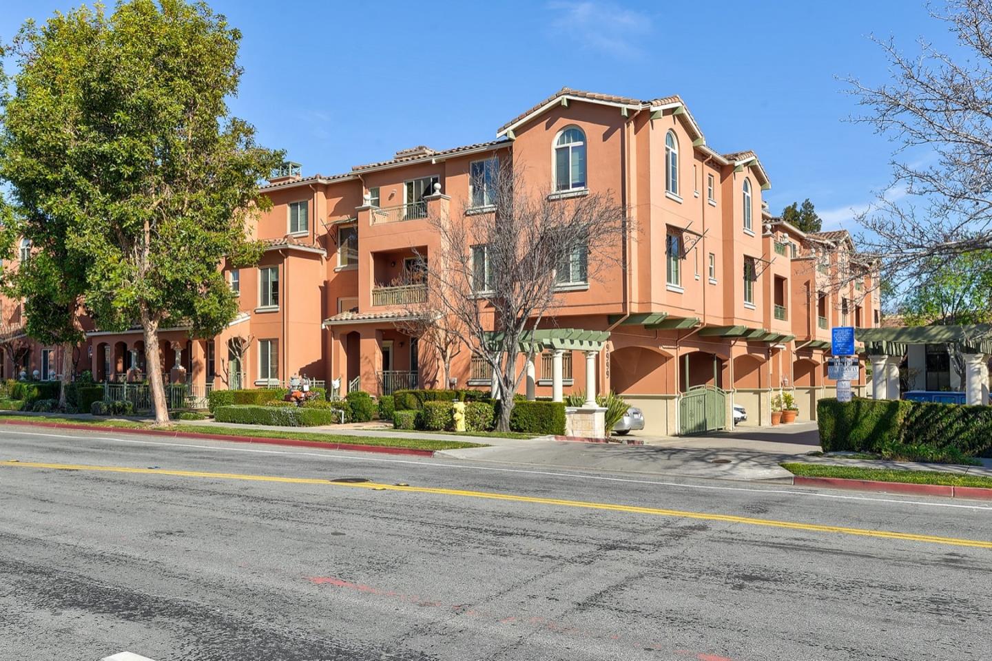 Detail Gallery Image 1 of 1 For 19999 Stevens Creek Blvd #306,  Cupertino,  CA 95014 - 2 Beds | 2 Baths