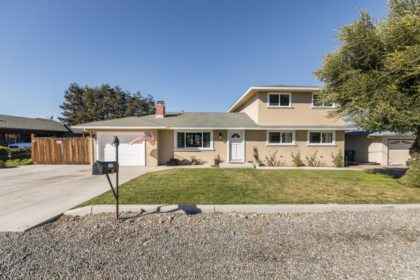 1270 Bonnie View Rd, Hollister, CA 95023 3 Beds 3 Baths (Sold