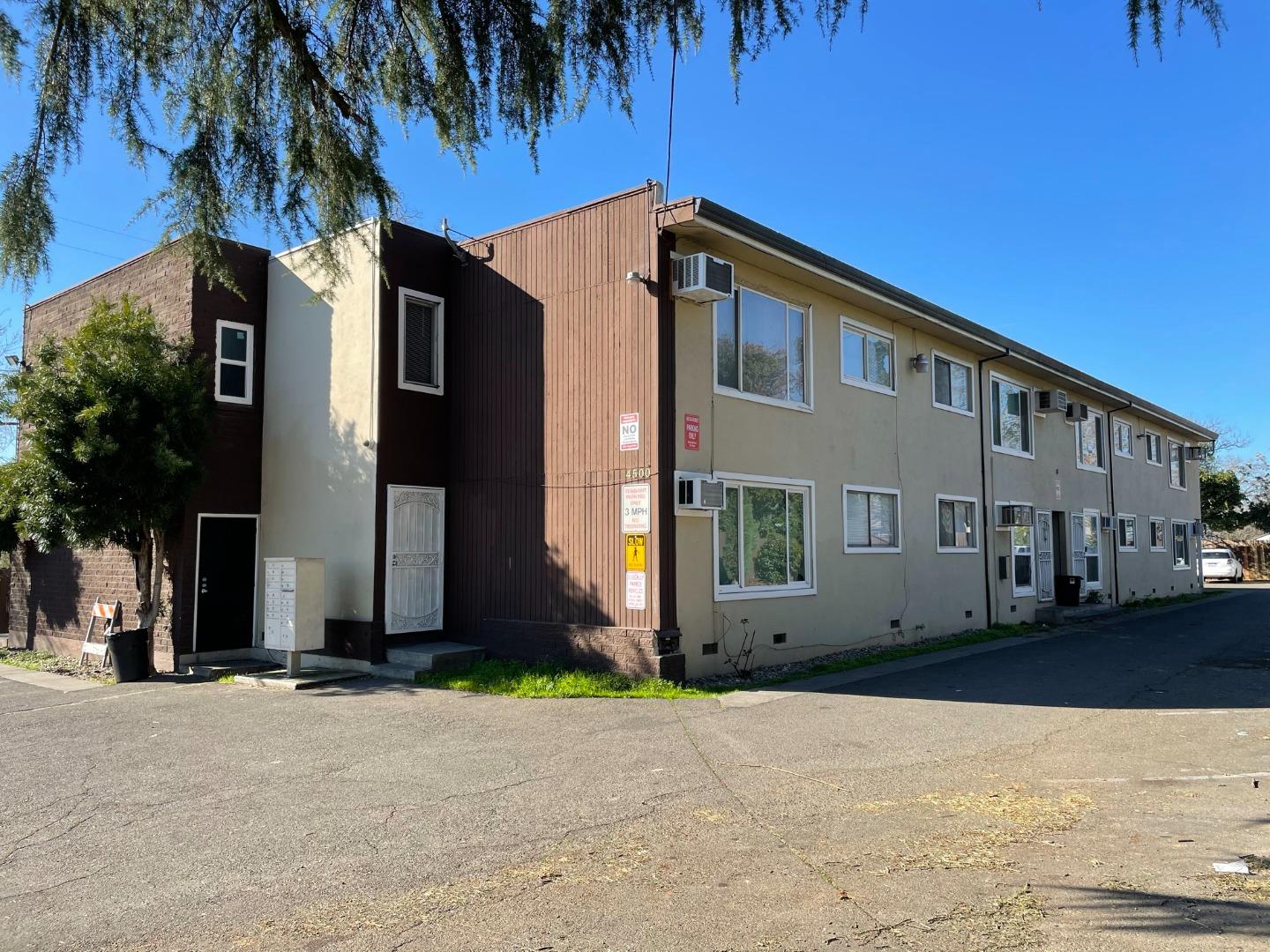 4500 Stockton Boulevard, SACRAMENTO, California 95820, ,Comm Ri Multi-units 5+,For Sale,Stockton Boulevard,ML81828904