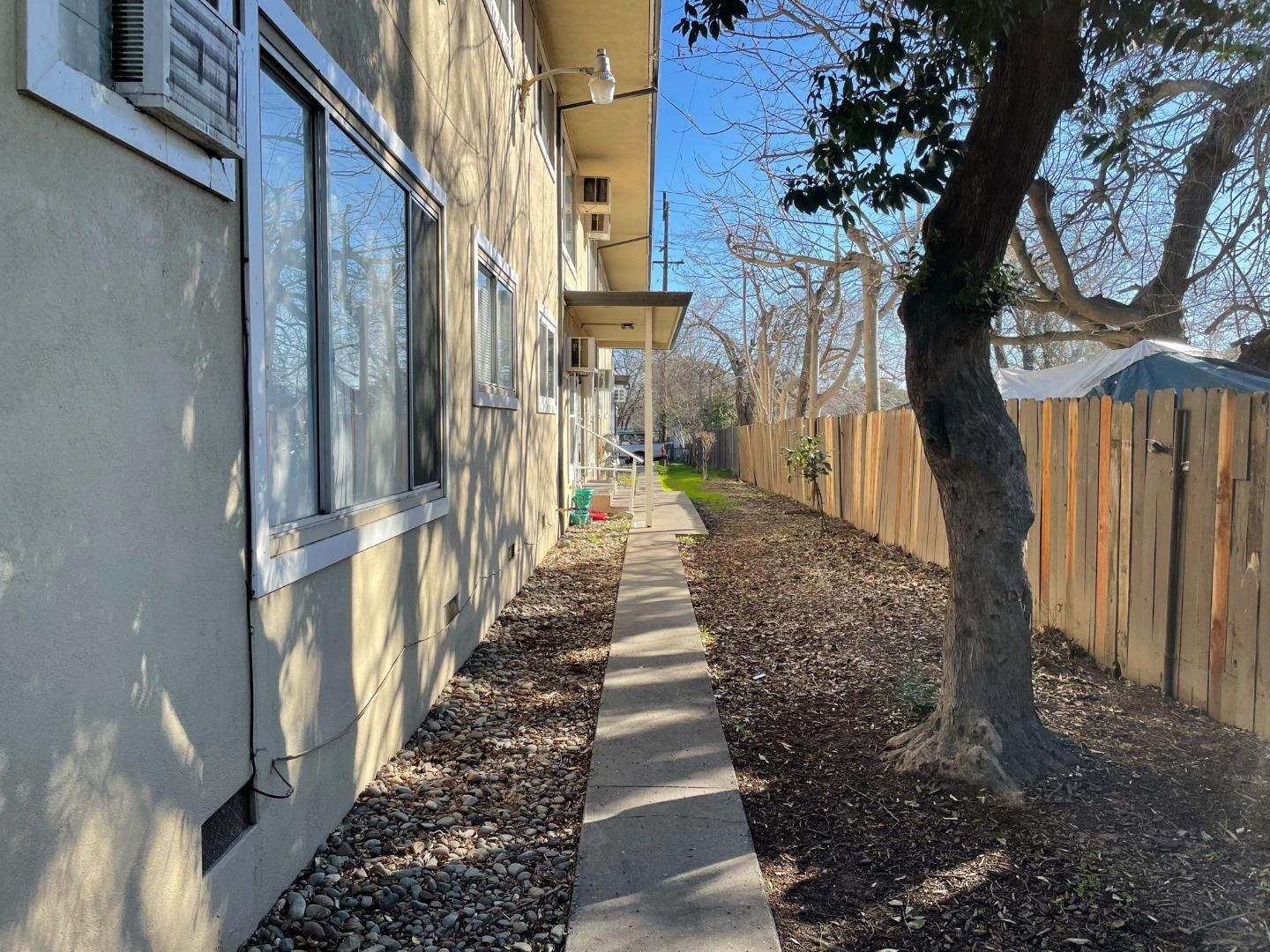 4500 Stockton Boulevard, SACRAMENTO, California 95820, ,Comm Ri Multi-units 5+,For Sale,Stockton Boulevard,ML81828904