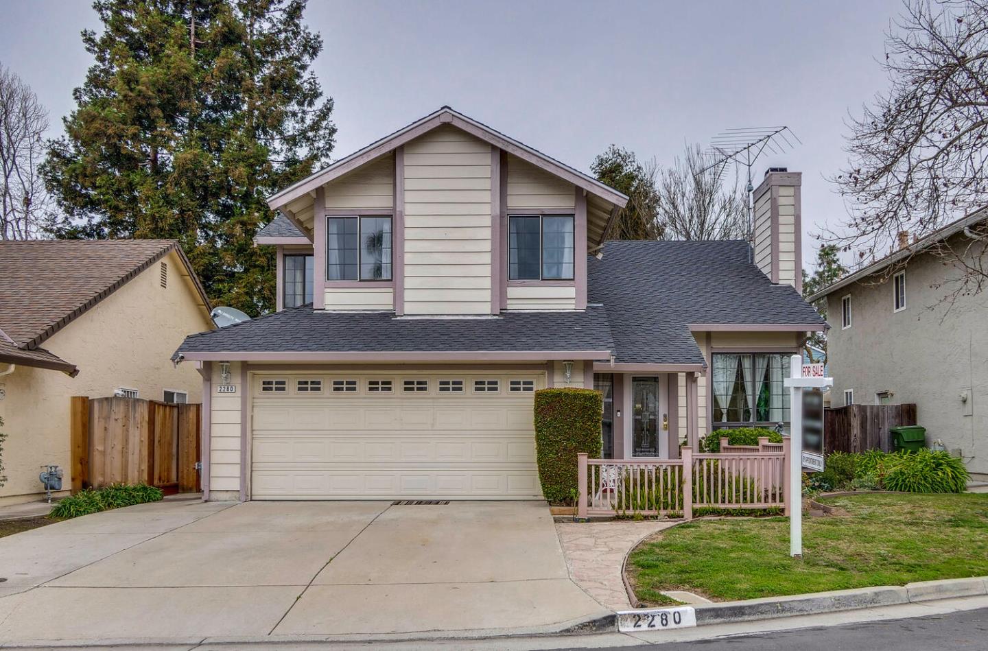 2280 Ne Emerald Hills Cir, San Jose, CA 95131 4 Beds 2/1 Baths