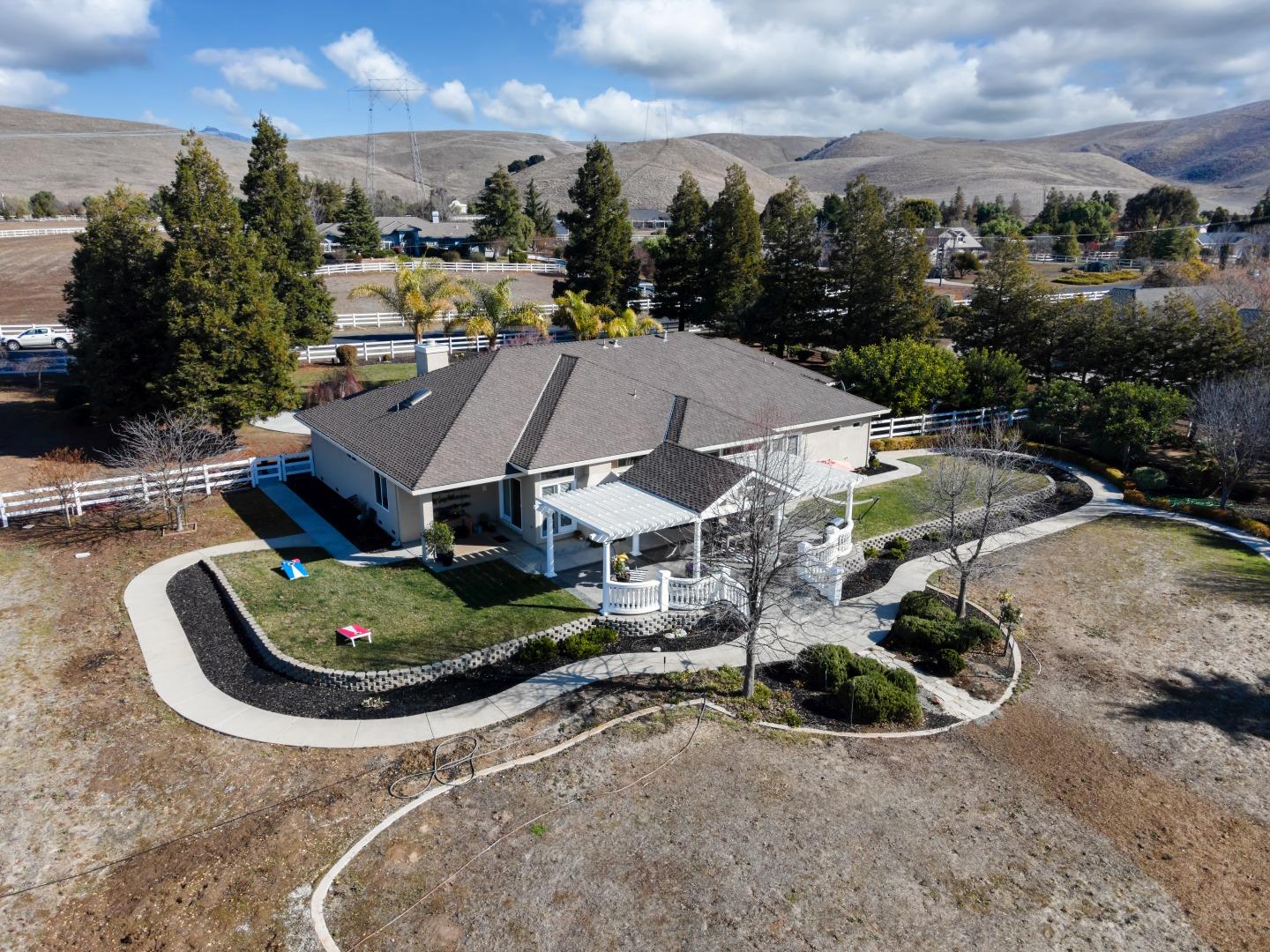 5624 Sundown Ln, Tres Pinos, CA 95075 4 Beds 2/1 Baths (Sold