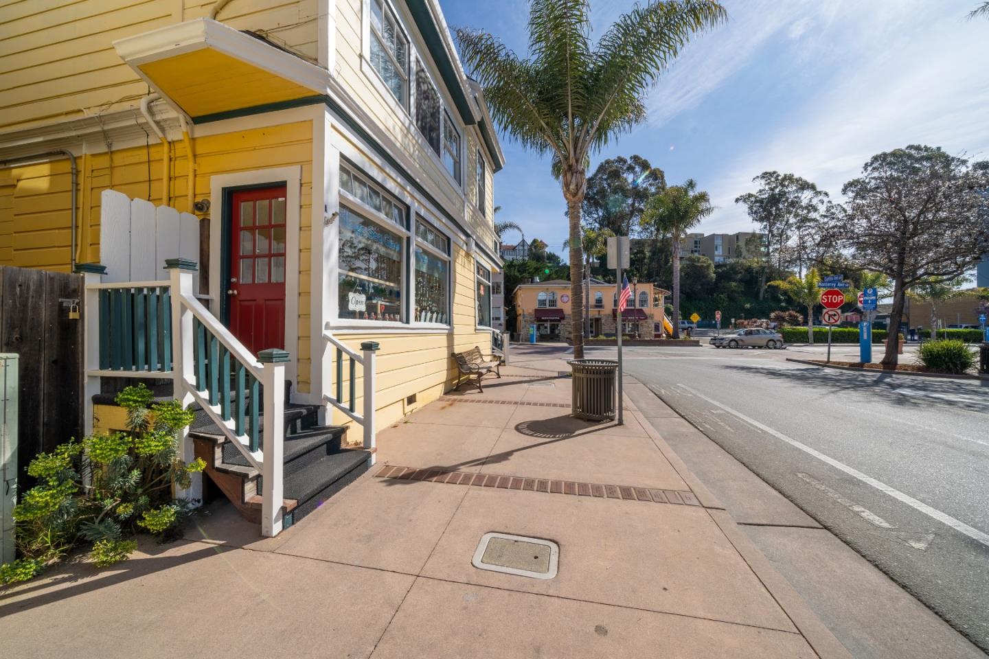 201 Monterey Avenue, CAPITOLA, California 95010, ,Comm Ri Multi-units 5+,For Sale,Monterey Avenue,ML81829249