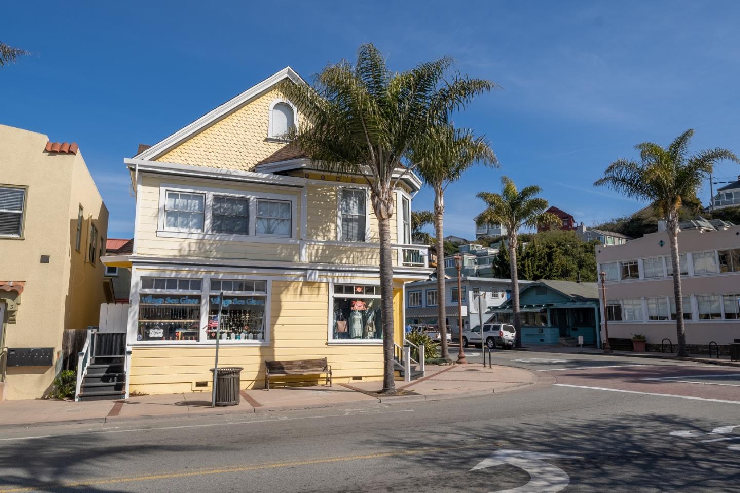 201 Monterey Avenue, CAPITOLA, California 95010, ,Comm Ri Multi-units 5+,For Sale,Monterey Avenue,ML81829249