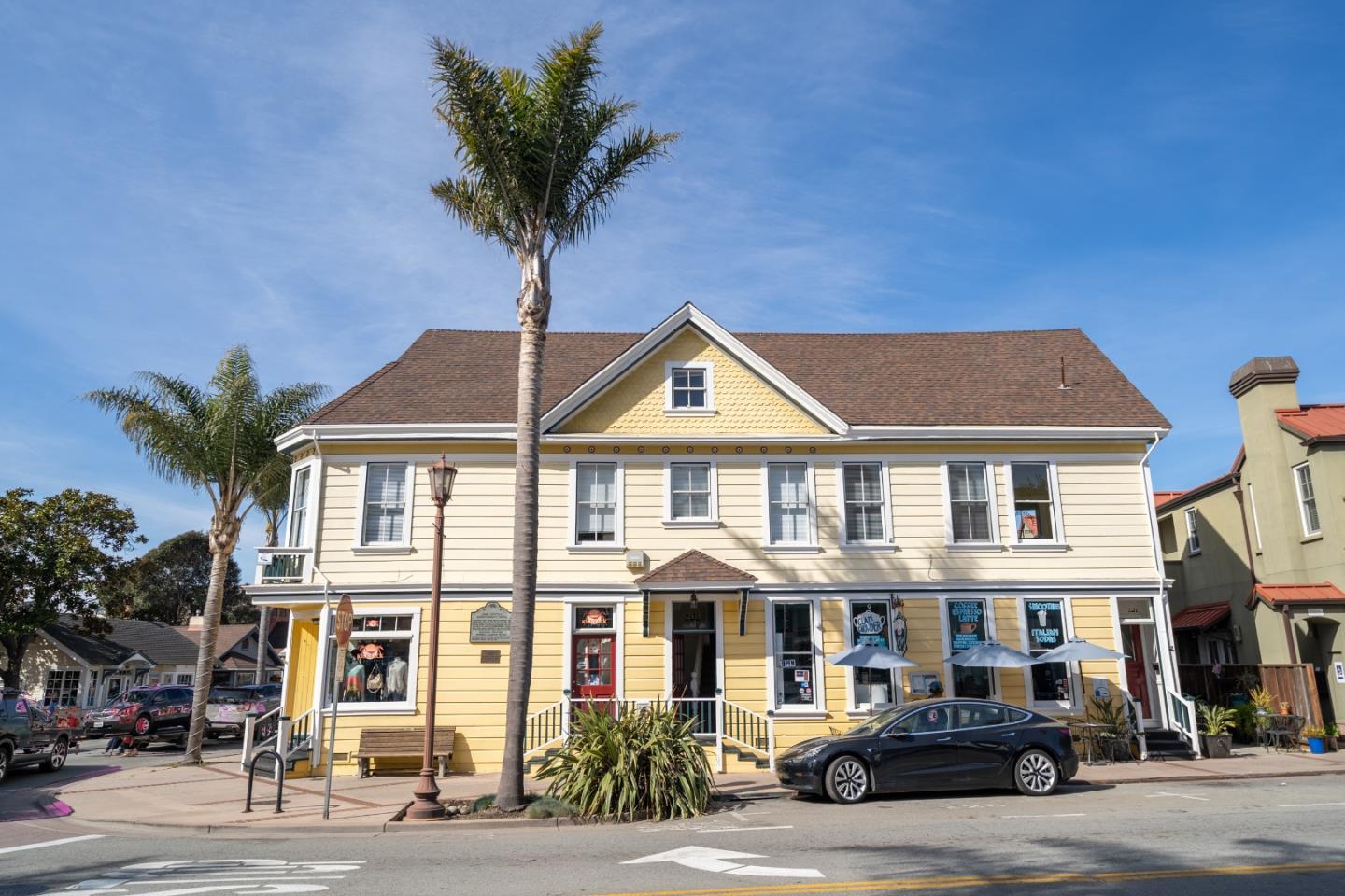 201 Monterey Avenue, CAPITOLA, California 95010, ,Comm Ri Multi-units 5+,For Sale,Monterey Avenue,ML81829249