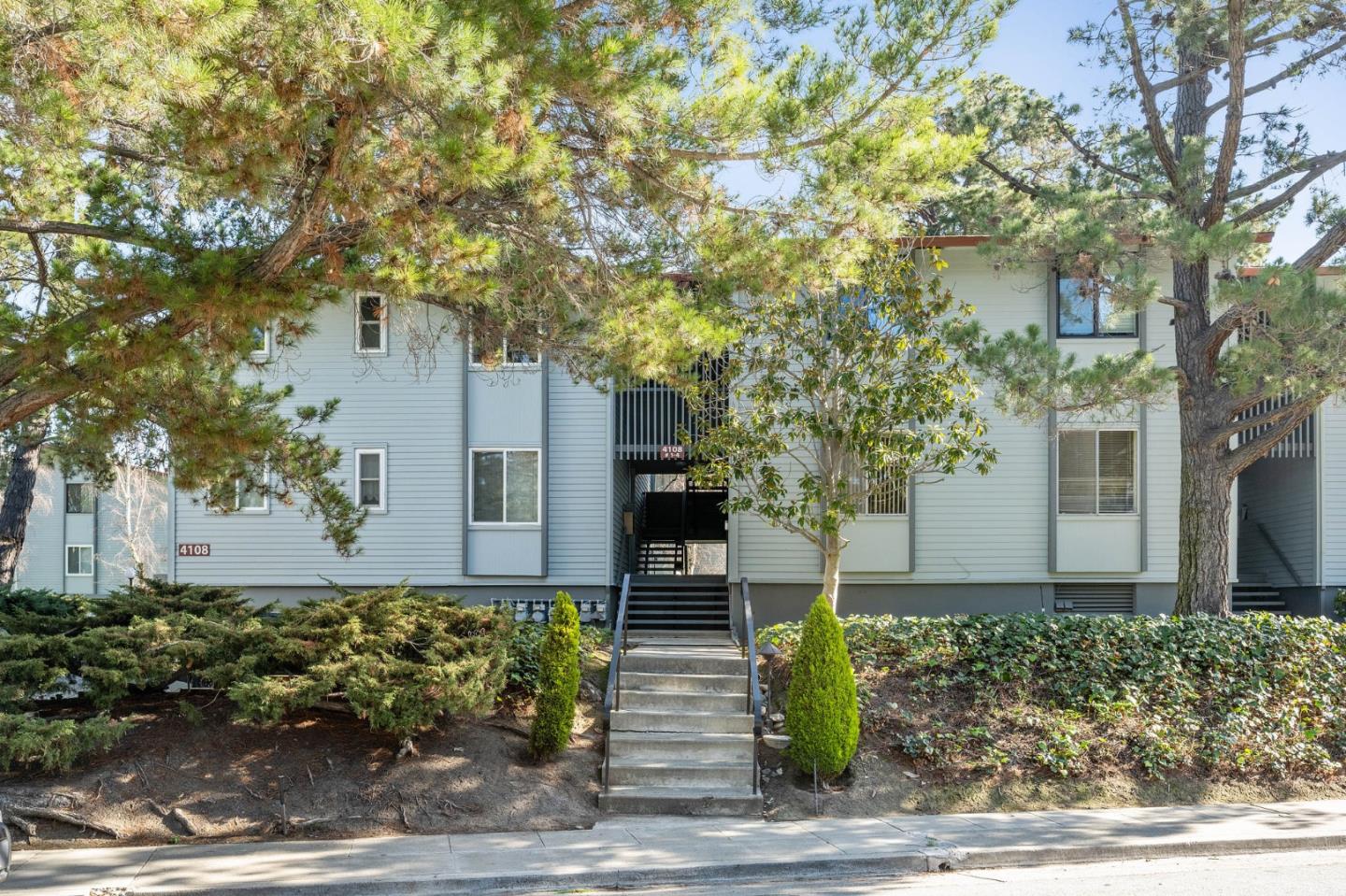 Detail Gallery Image 1 of 1 For 4108 George Ave #3,  San Mateo,  CA 94403 - 2 Beds | 2 Baths