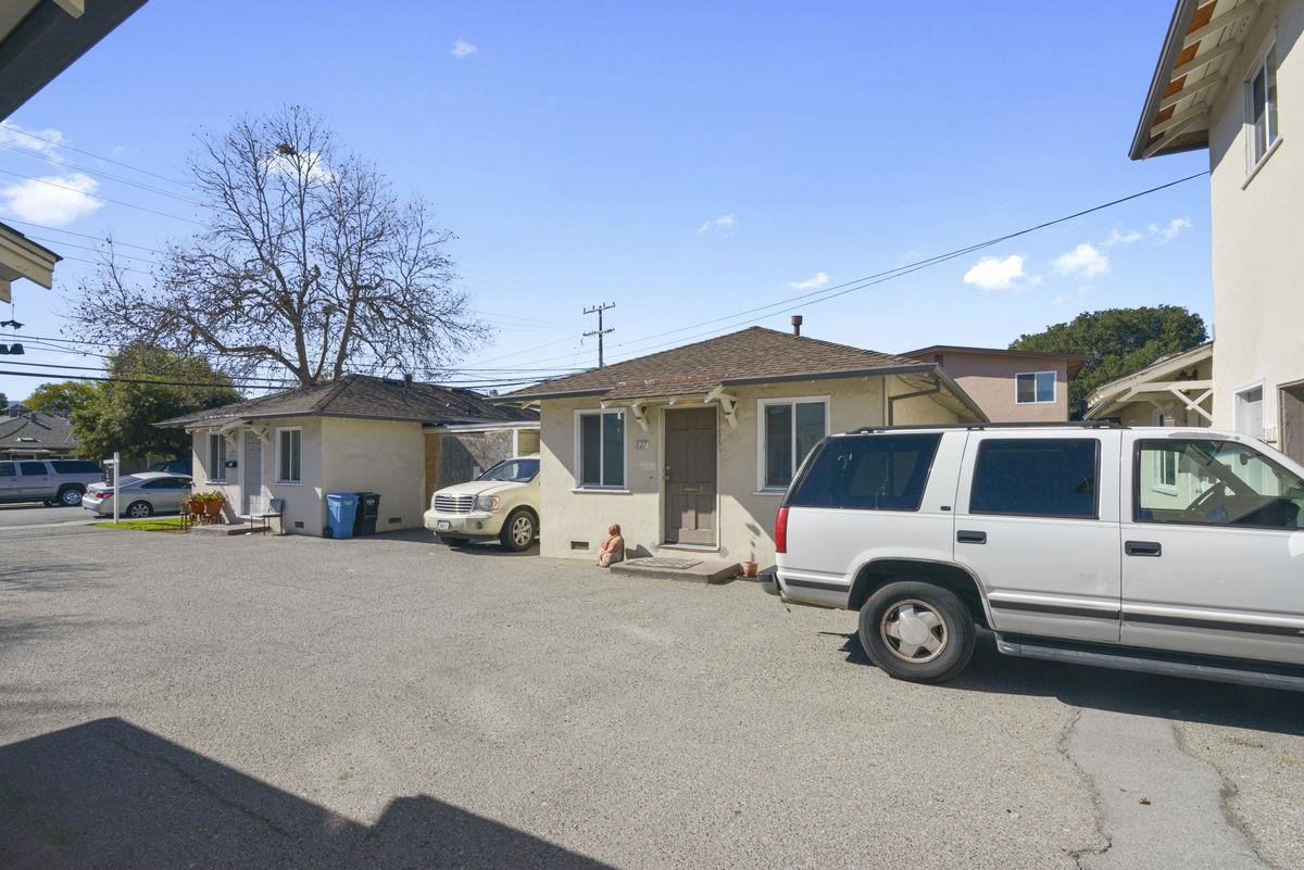 825 Adams Street, REDWOOD CITY, California 94061, ,Comm Ri Multi-units 5+,For Sale,Adams Street,ML81829488